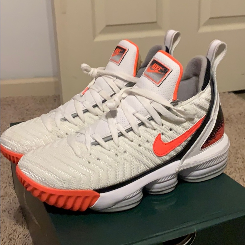 Nike lebron 16 “Hot lava”